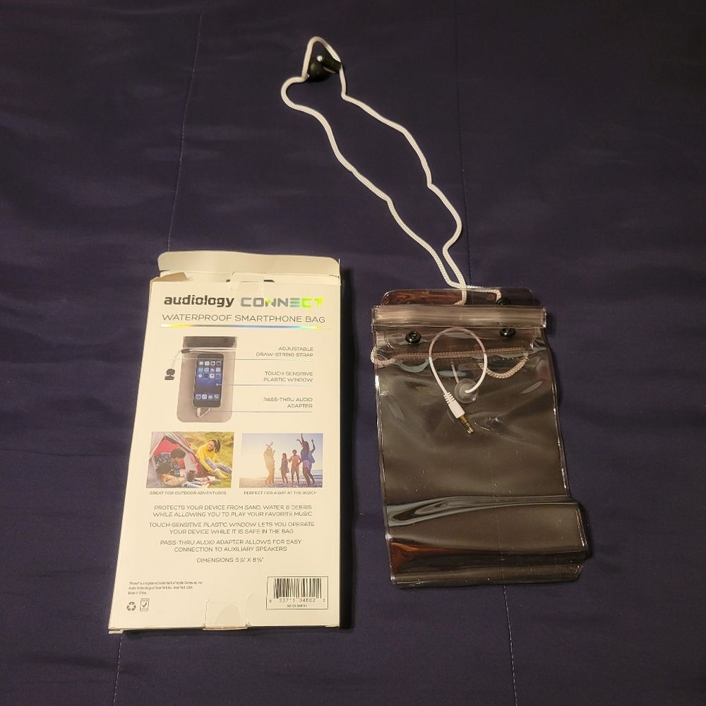 WATERPROOF SMARTPHONE BAG.